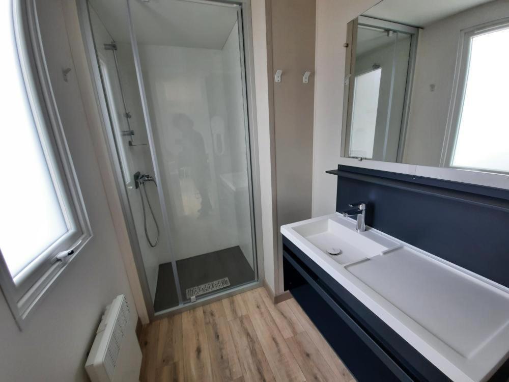 Mobil Home Tout Confort Saint-Hilaire-de-Riez Buitenkant foto